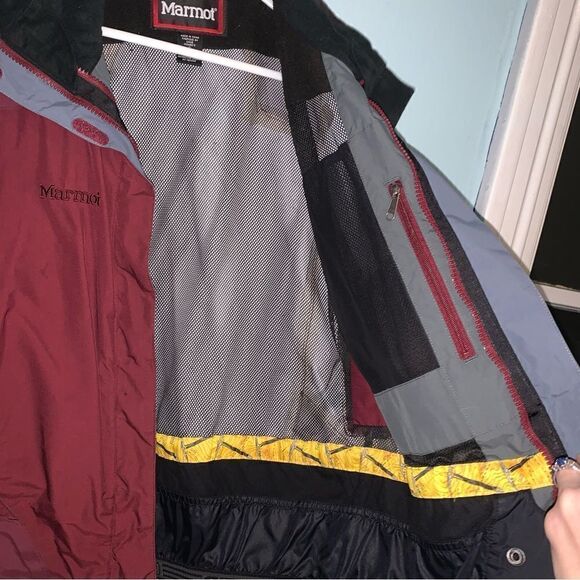 Marmot Snowboarding Jacket Womens Small - Picture 4 of 6